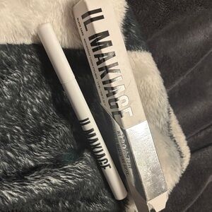 IL MAKIAGE Bold White Eyeliner